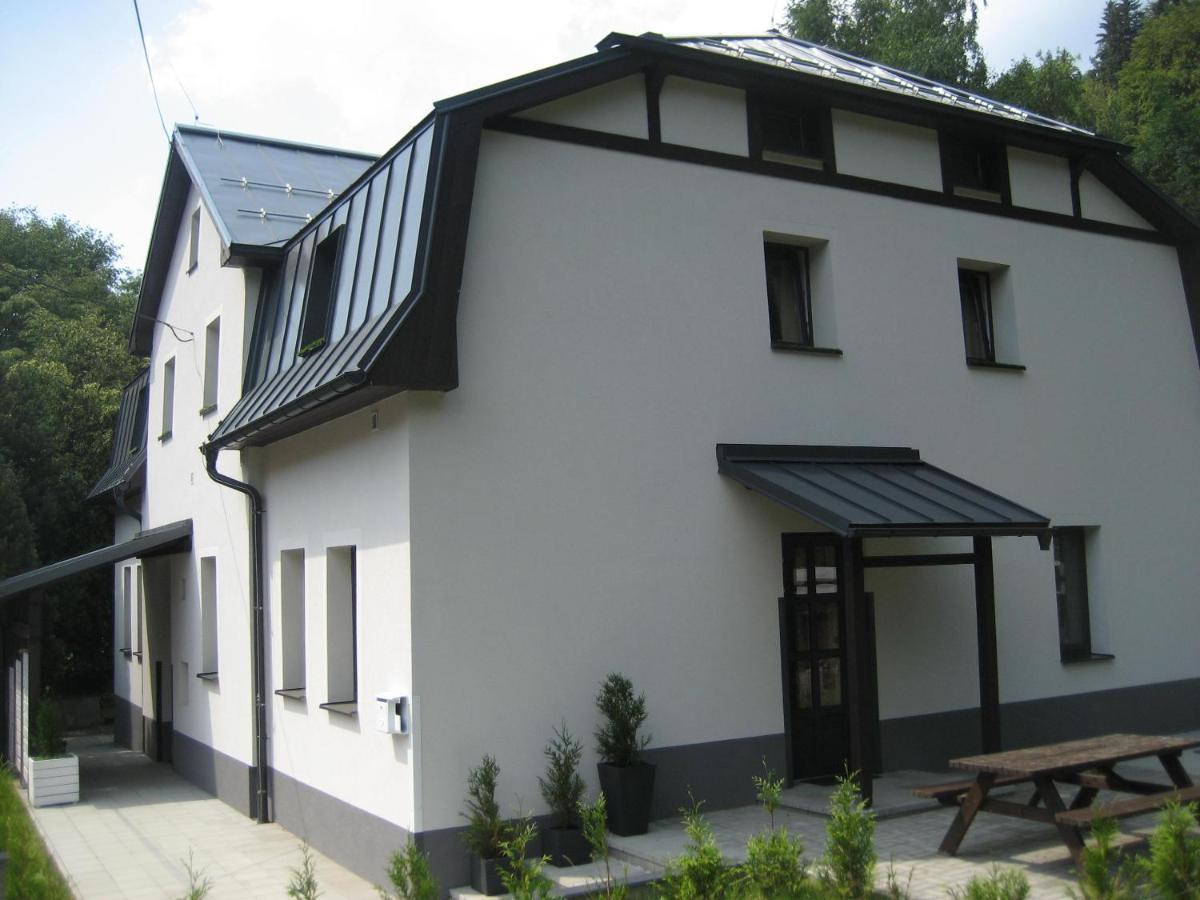 B&B A La Montagne Jáchymov Exterior photo